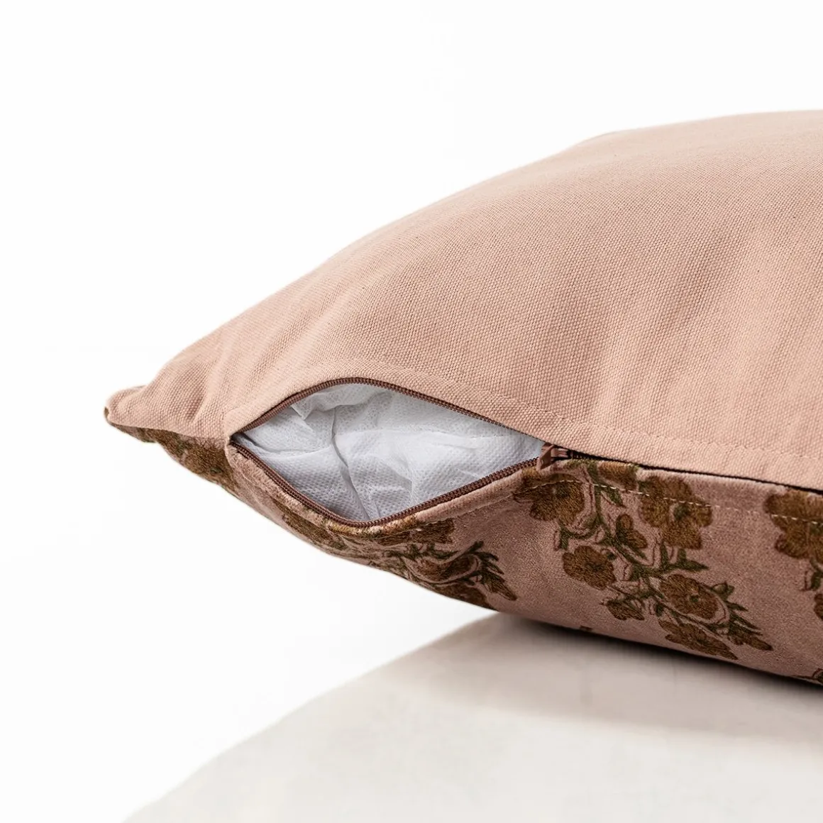 Almofada LITTLE COTTAGE FLORAL rosa 40x60cm