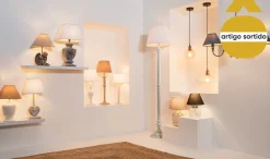 Candeeiro de mesa coração em madeira