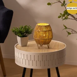 Candeeiro de mesa em ráfia