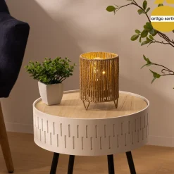 Candeeiro de mesa em ráfia