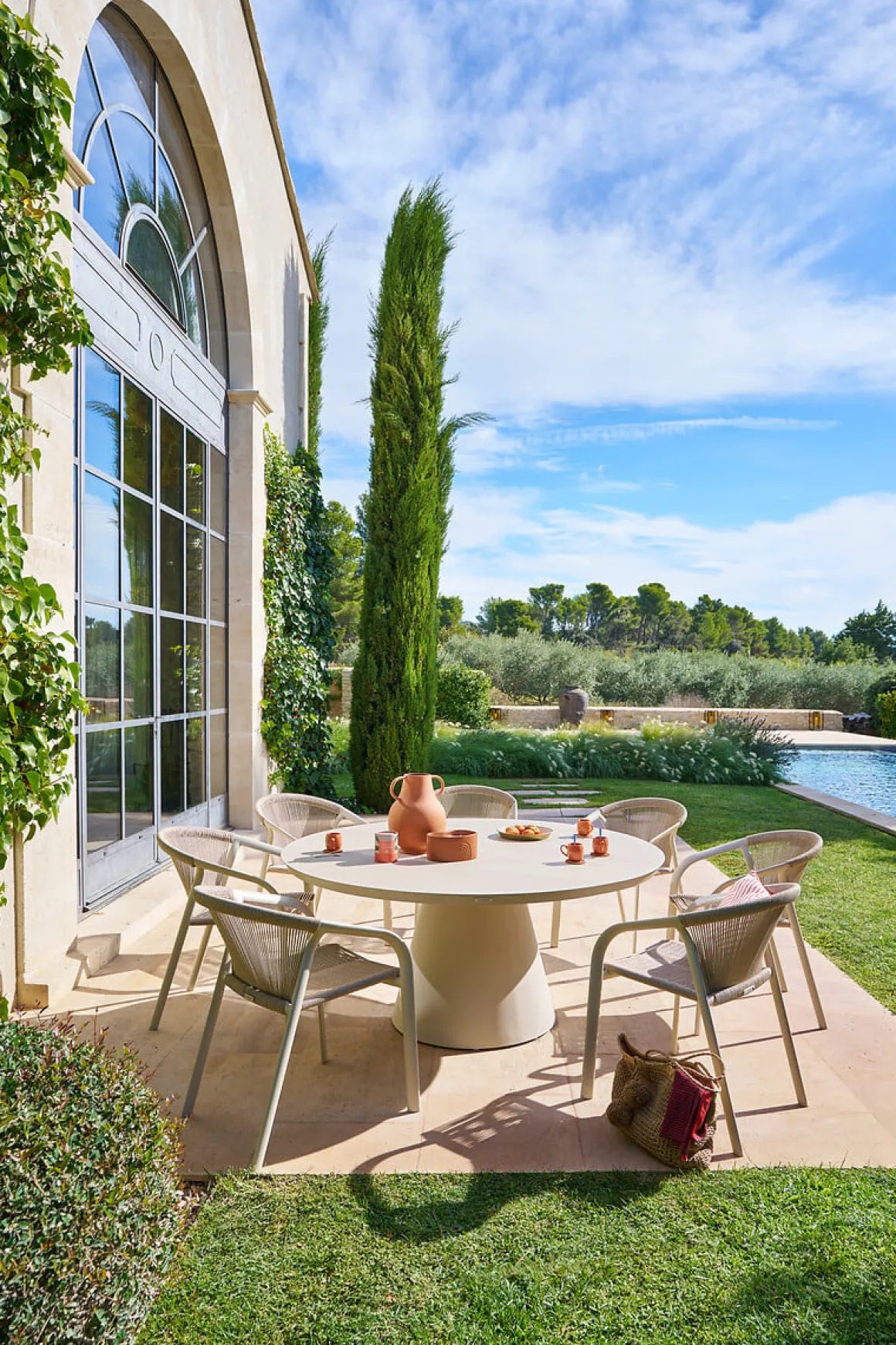 Mesa de exterior redonda YCONIA em alumínio