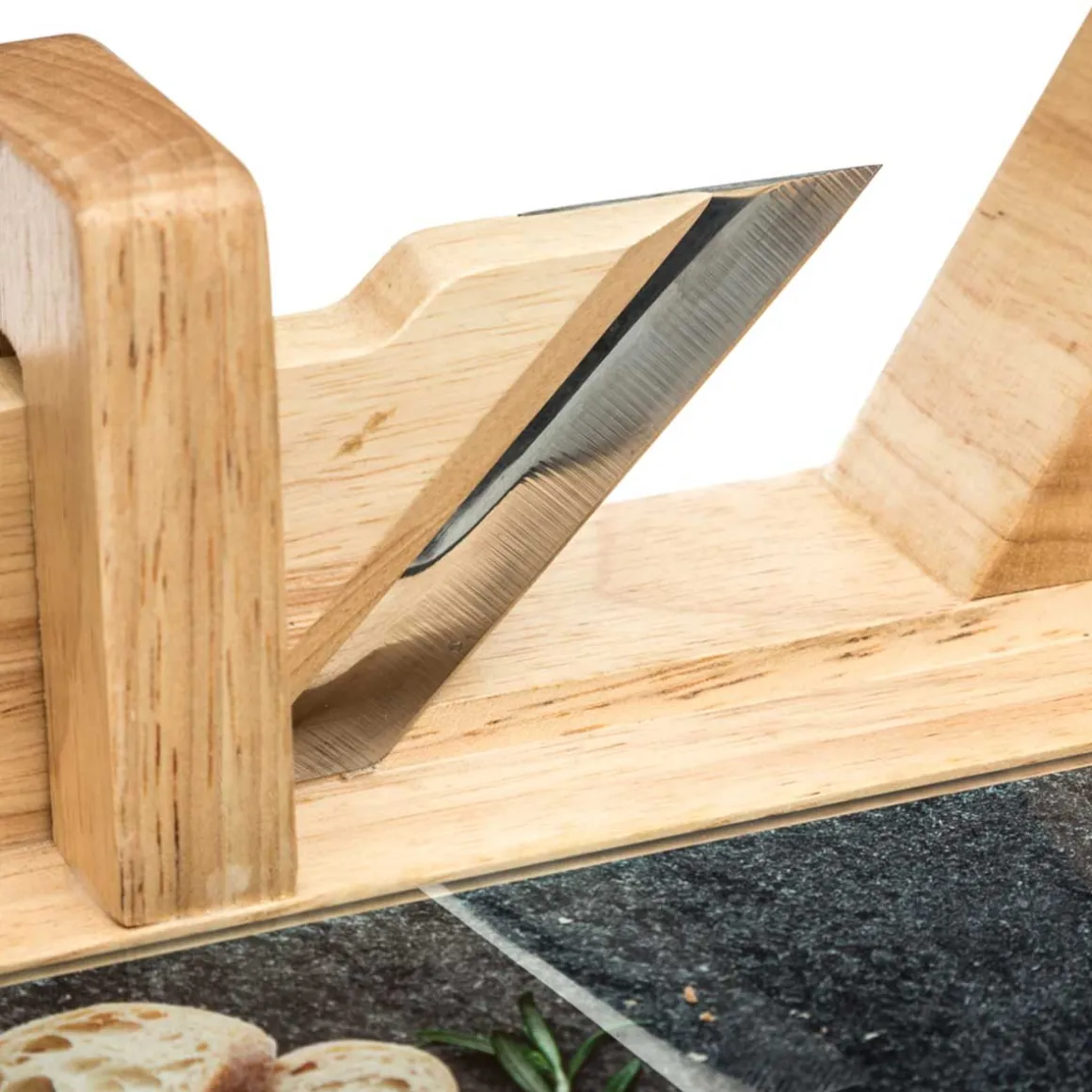 Máquina de corte para charcutaria com tábua de madeira