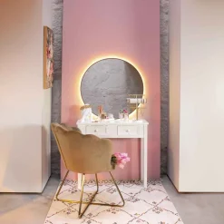 Poltrona BLOOM veludo bordeaux com pernas douradas