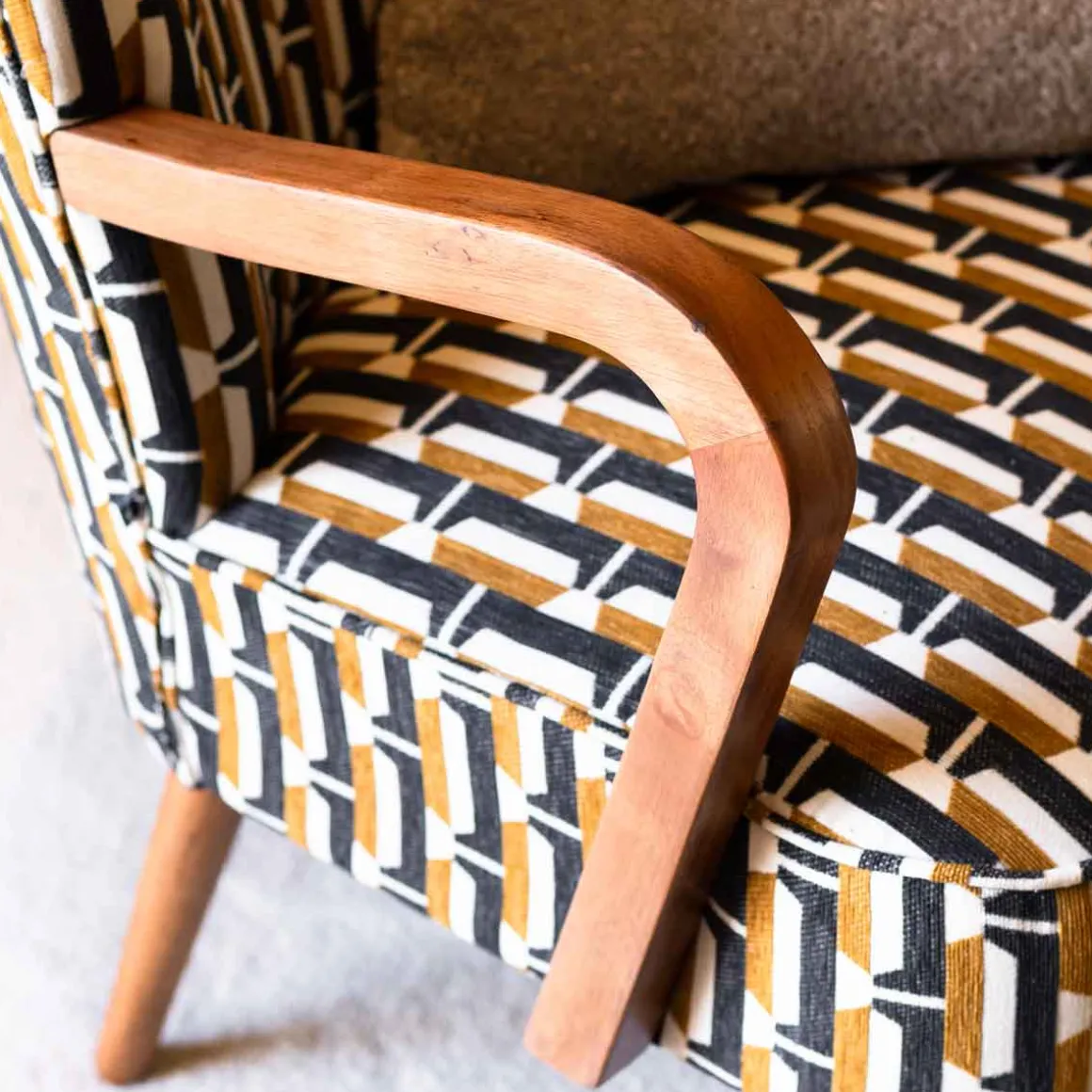 Poltrona CHIARA em tecido decorado