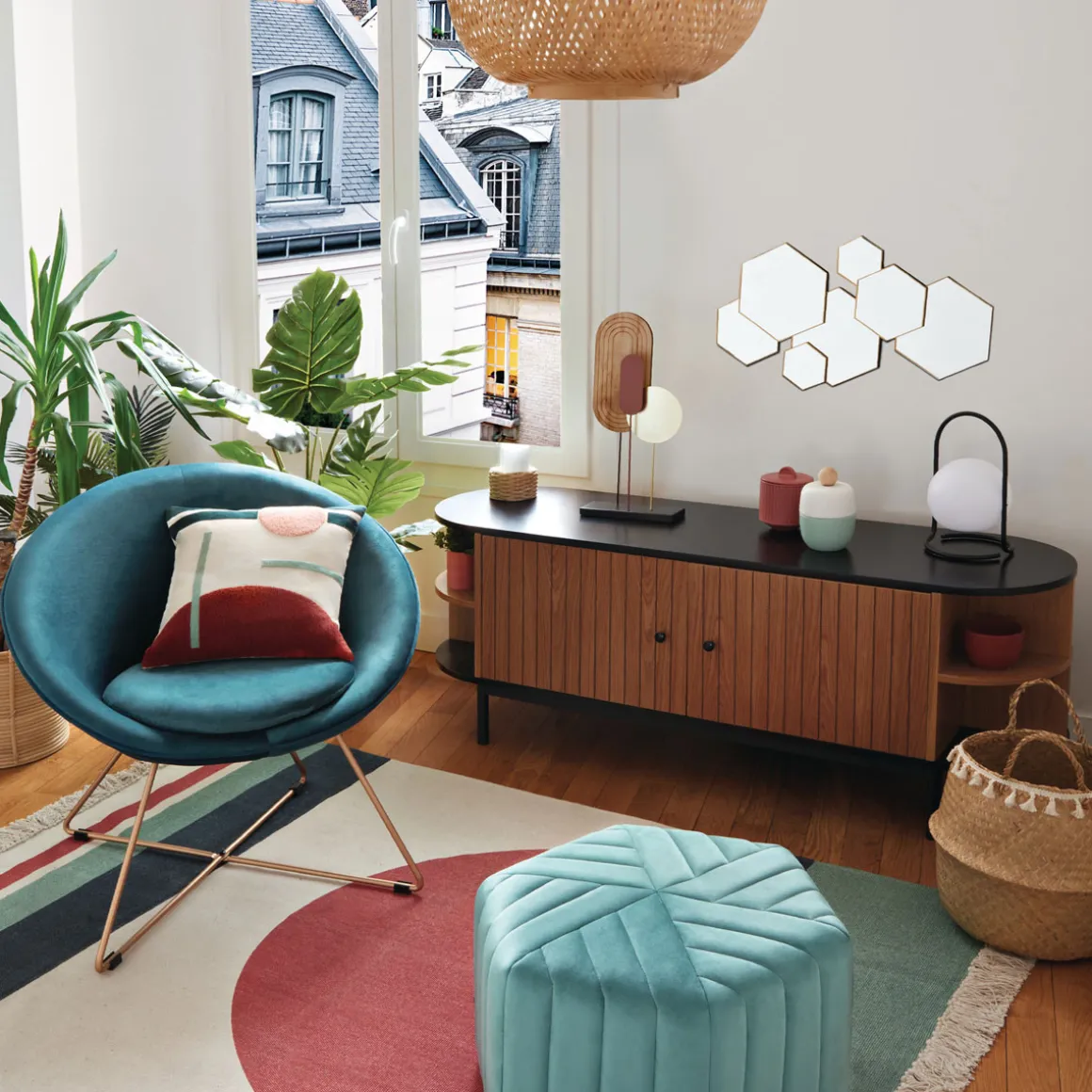 Poltrona EVAN azul em veludo