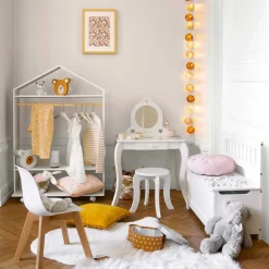 Toucador branco com tamborete